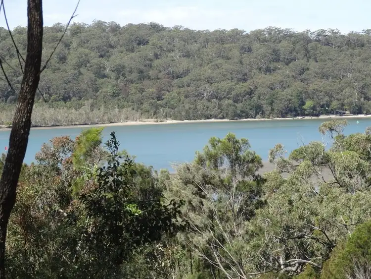 21 leichhardt terrace, Russell Island QLD 4184