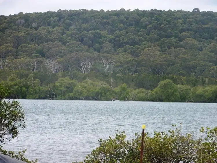 17 Scenic Drive, Russell Island QLD 4184