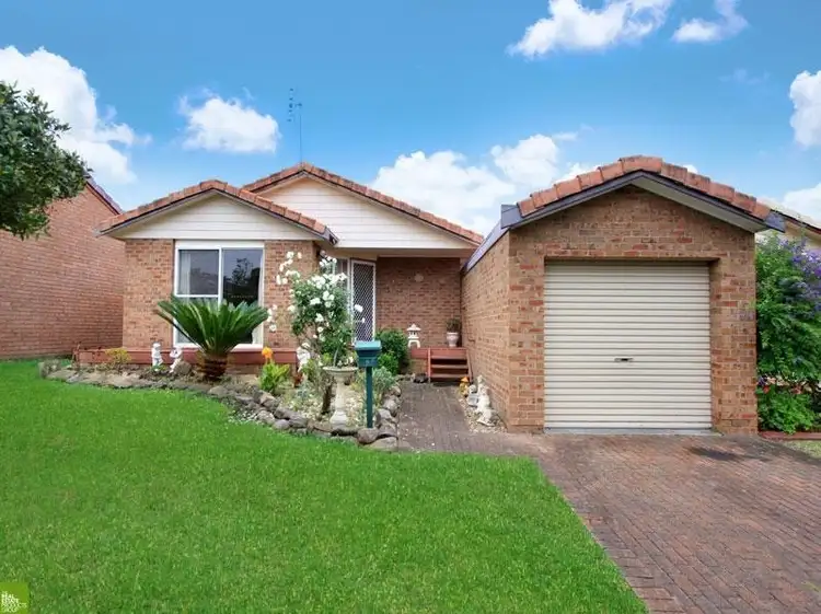 8 Ashmore Crescent, Kanahooka NSW 2530