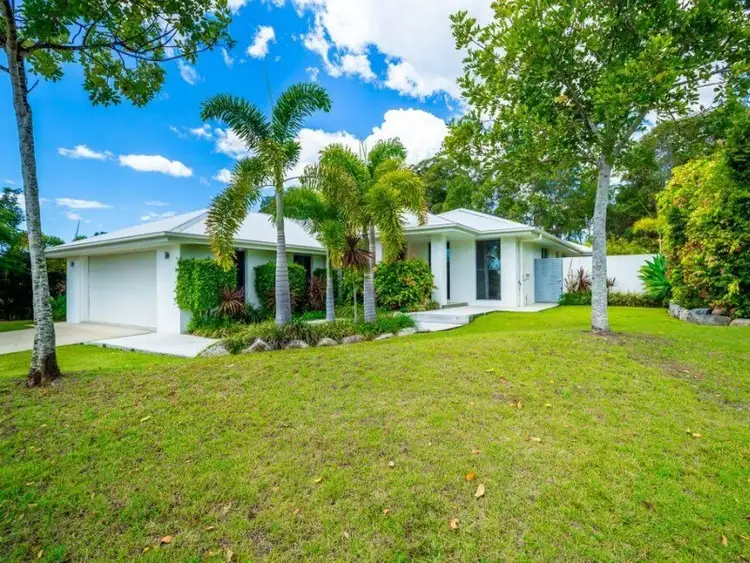 Second view of Homely house listing, 2 Callistemon Court, Southside QLD 4570