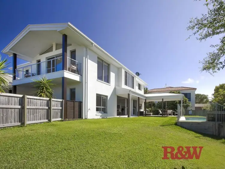 15 Antipodes Close, Castaways Beach QLD 4567