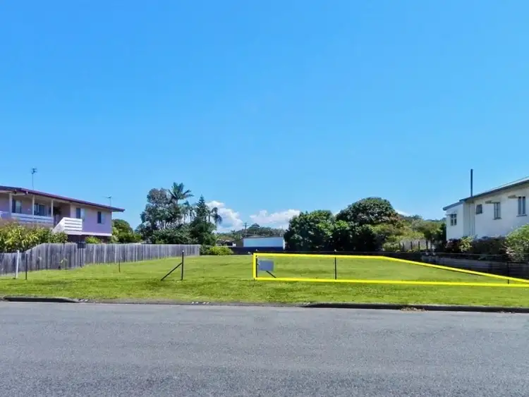 22 Kennedy Parade, Golden Beach QLD 4551