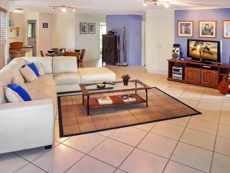 # 2 Silverwood 24 Moreton Parade, Kings Beach QLD 4551