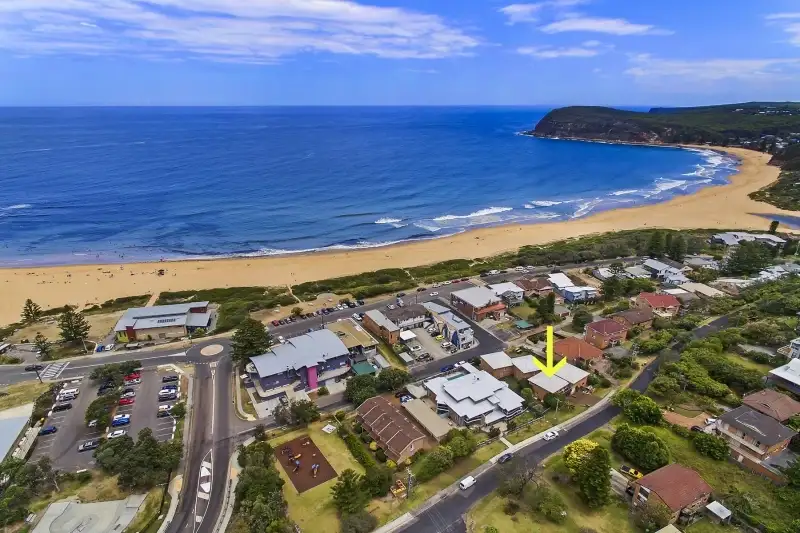 Main view of Homely unit listing, 2/92 Copacabana Drive, Copacabana NSW 2251