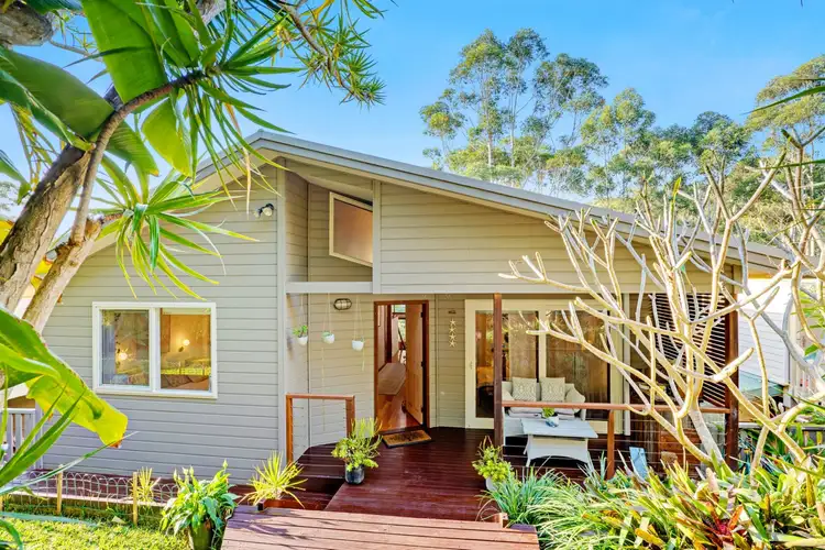 19 Solander Road, Avoca Beach NSW 2251
