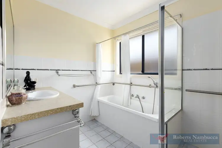 Sixth view of Homely house listing, 4 Julie Ann Court, Hyland Park NSW 2448