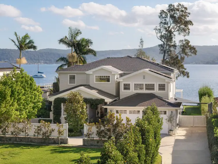 263 Avoca Drive, Green Point NSW 2251