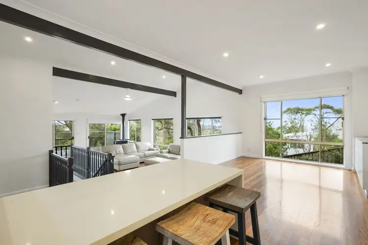 2 Lucia Ave, Copacabana NSW 2251