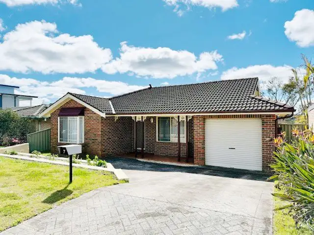 7 Casey Crescent
