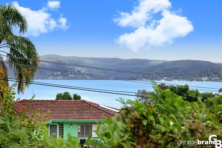 16 Bourke Ave, Yattalunga NSW 2251