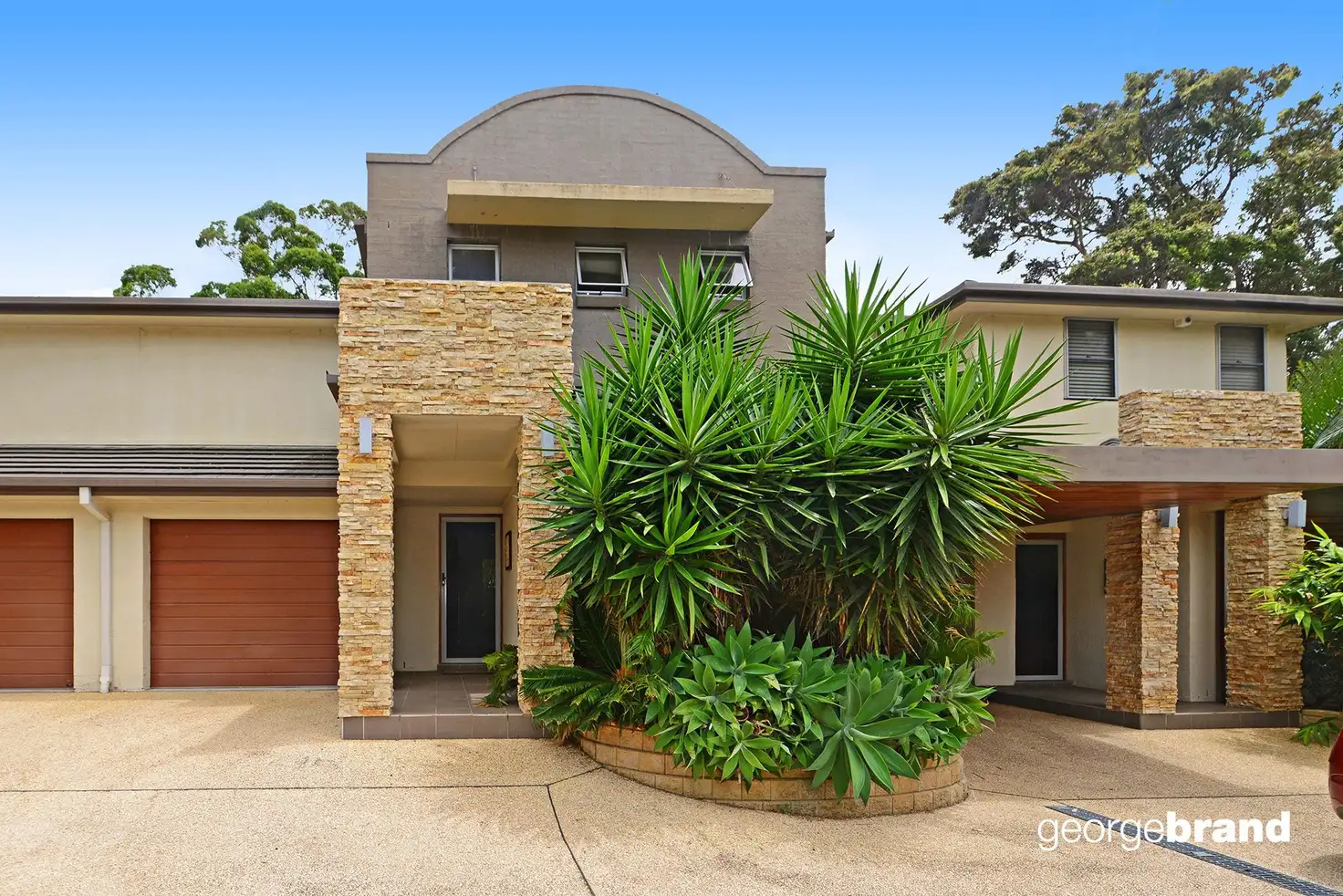 Main view of Homely unit listing, 2/201 The Round Drive, Avoca Beach NSW 2251