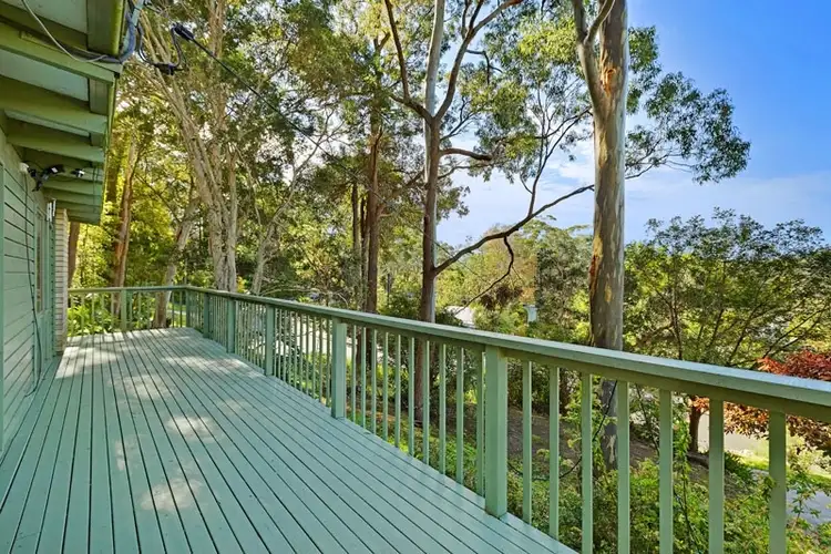 206 The Round Dr, Avoca Beach NSW 2251