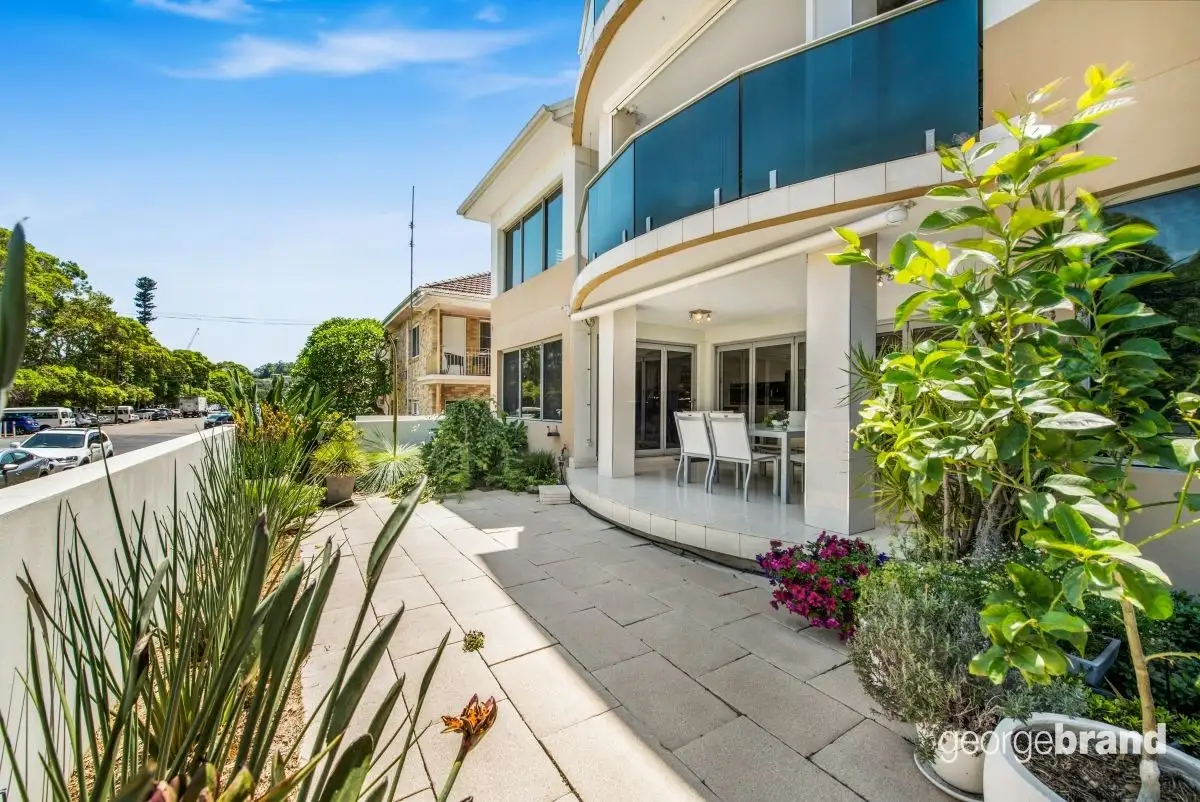 Main view of Homely unit listing, 1/17 Masons Parade, Point Frederick NSW 2250