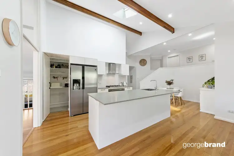 11 Mount Place, Green Point NSW 2251