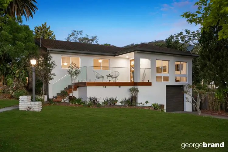 2 Roslyn Garden, Green Point NSW 2251