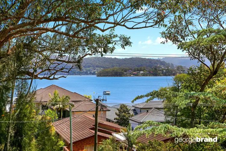 258 Avoca Drive, Green Point NSW 2251