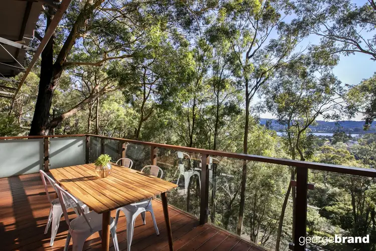 25 Woorara Parade, Green Point NSW 2251