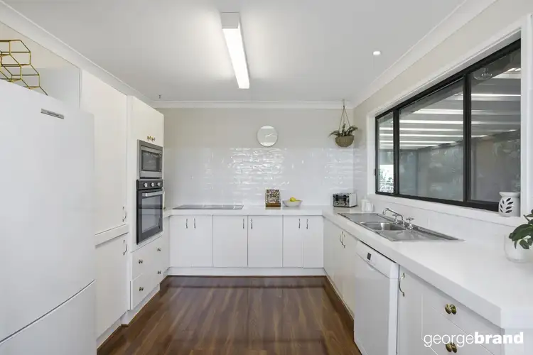 Fourth view of Homely house listing, 27 Treeview Place, Saratoga NSW 2251