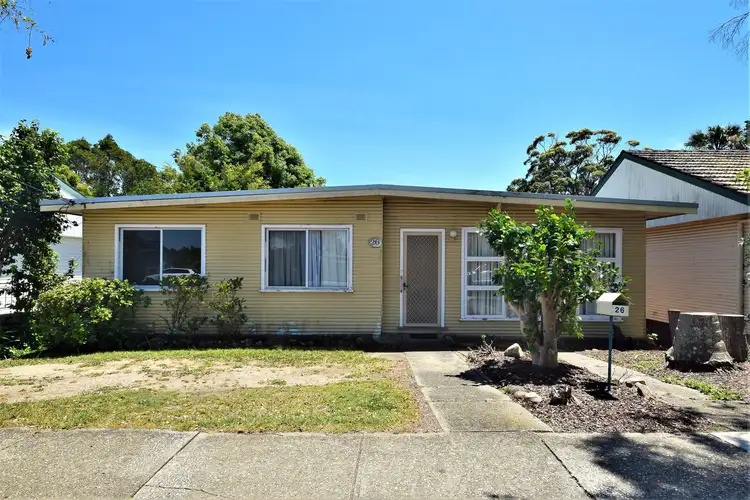 26 Mann St