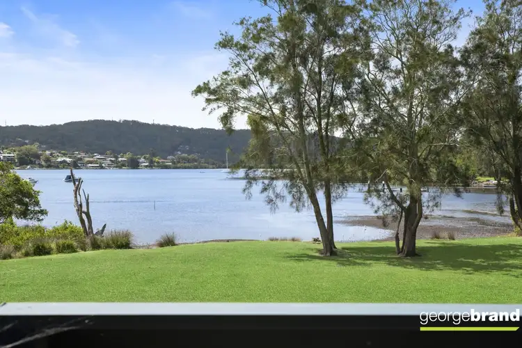 37 Bayside Drive, Green Point NSW 2251