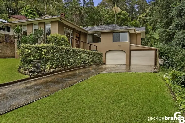 240 The Round Dr, Avoca Beach NSW 2251