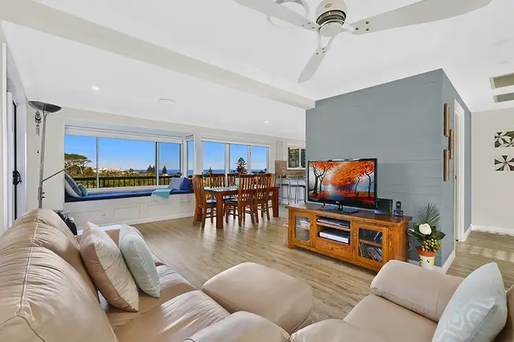 Fourth view of Homely house listing, 4 Fiesta Crescent, Copacabana NSW 2251