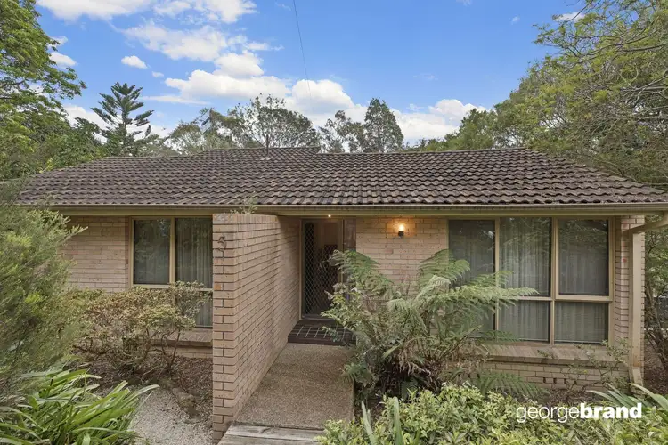 5 Fitzgibbon Cl, Avoca Beach NSW 2251