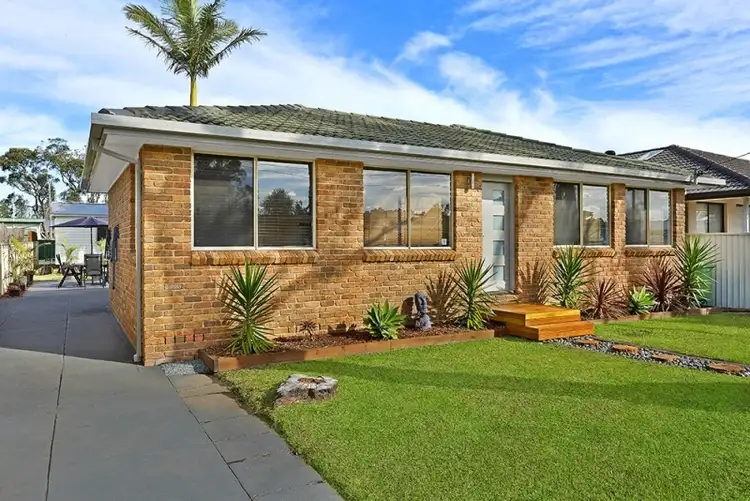 9 Bloomfield St, Long Jetty NSW 2261