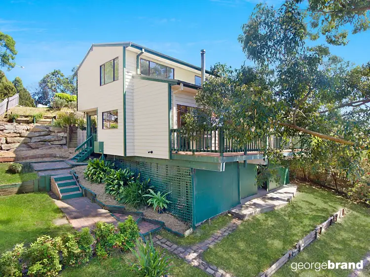 9 Pamela Cl, Green Point NSW 2251