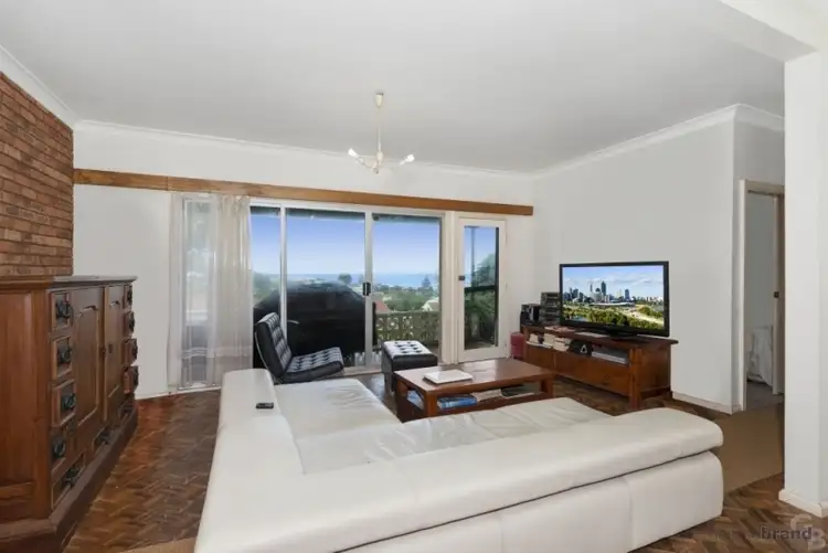 15 Fiesta Crescent, Copacabana NSW 2251