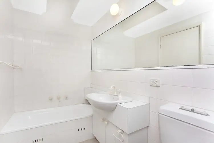 Seventh view of Homely unit listing, 4/34 Avoca Dr, Avoca Beach NSW 2251