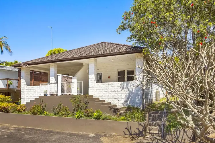 1/240 Avoca Dr, Avoca Beach NSW 2251