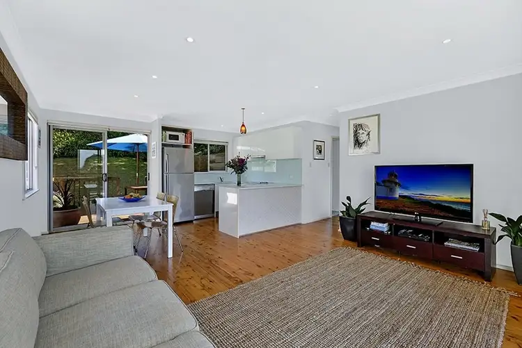 Fifth view of Homely house listing, 10 The Glade, Copacabana NSW 2251