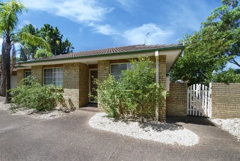 Main view of Homely villa listing, 1/93 Avoca Dr, Kincumber NSW 2251