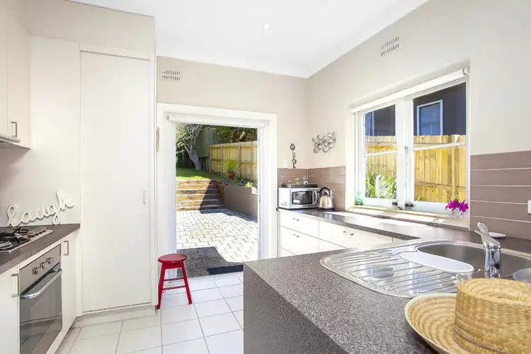 Fourth view of Homely unit listing, 1/240 Avoca Dr, Avoca Beach NSW 2251