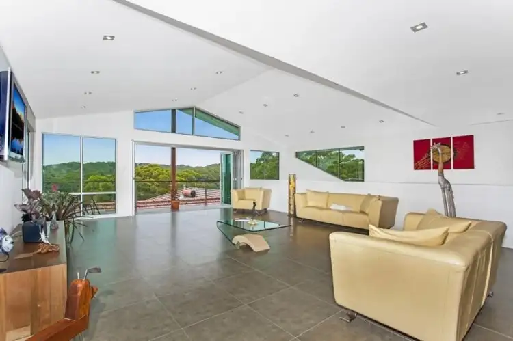19 Chapman Cres, Avoca Beach NSW 2251