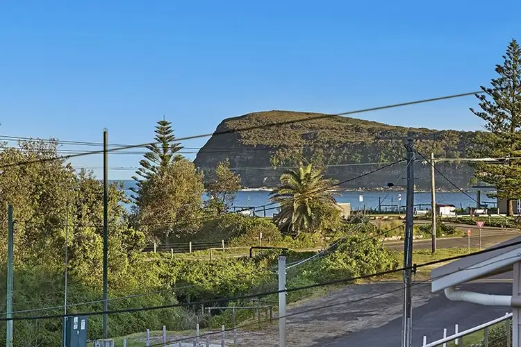 Sixth view of Homely unit listing, 111 Del Rio Dr, Copacabana NSW 2251