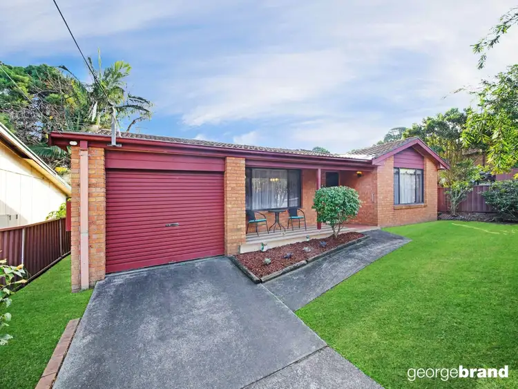 8 Empire Bay Dr