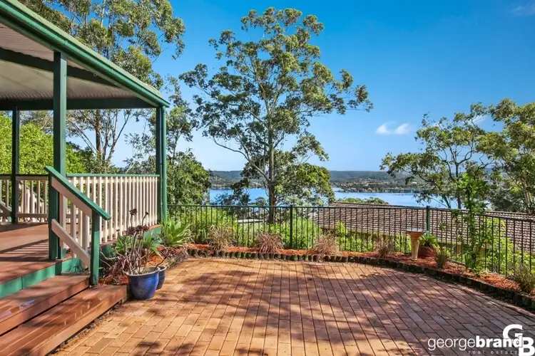 15 Woorara Parade, Green Point NSW 2251
