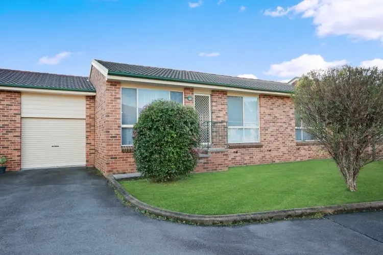 Main view of Homely villa listing, 4/62 Davis Ave, Davistown NSW 2251