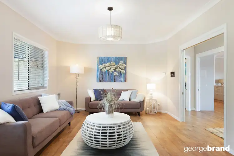 8 Cooper Rd, Green Point NSW 2251