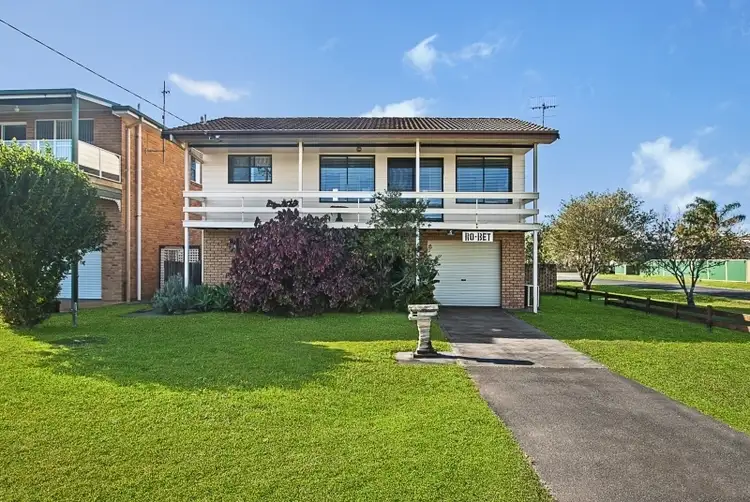 Main view of Homely house listing, 5 Davis Ave, Davistown NSW 2251