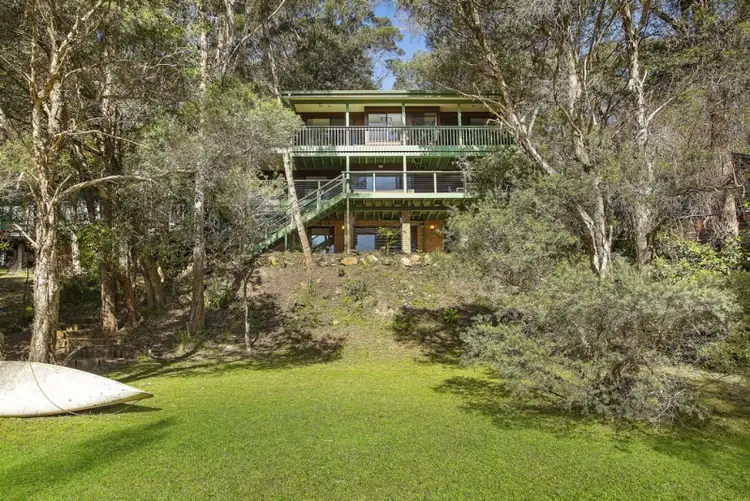 285 Del Monte Pl, Copacabana NSW 2251