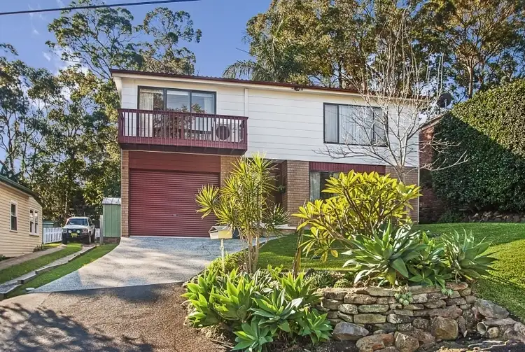 5 Broadwater Drive, Saratoga NSW 2251