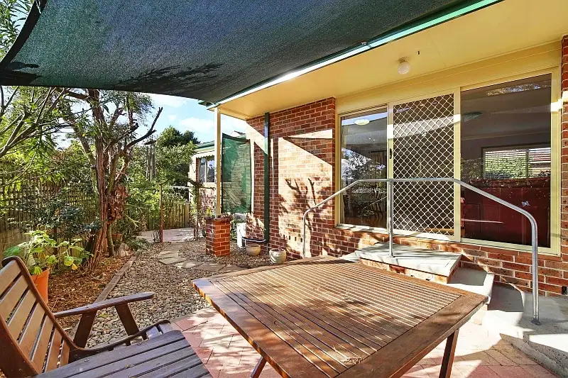 Main view of Homely villa listing, 1b Hopkin Pl, Saratoga NSW 2251