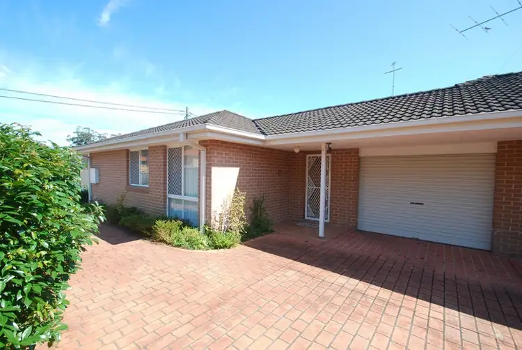1/17 Gladys Manly, Kincumber NSW 2251