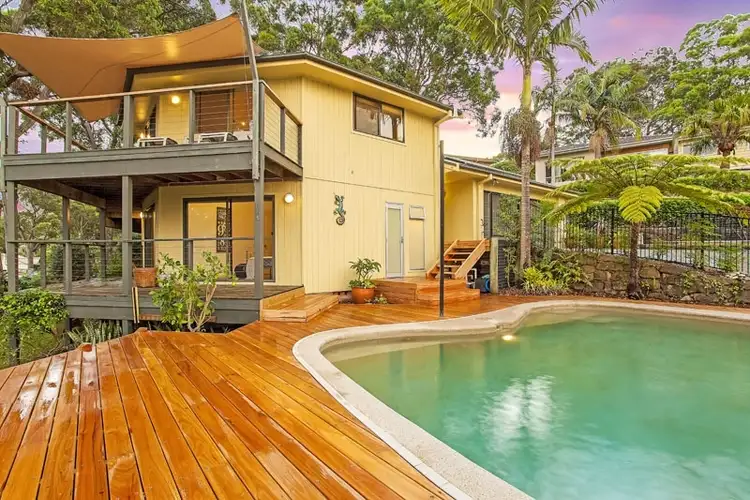 126 Hillside Rd, Avoca Beach NSW 2251