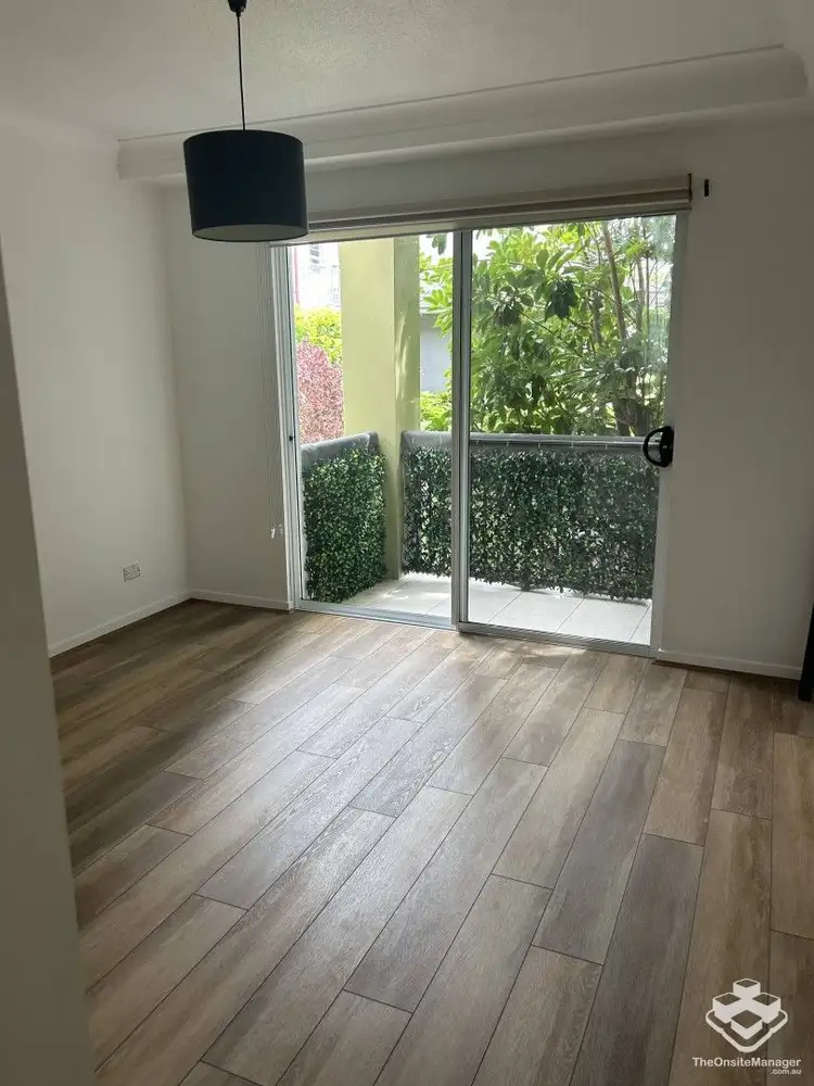 Fifth view of Homely apartment listing, ID:21113550/33 Clark Street, Biggera Waters QLD 4216