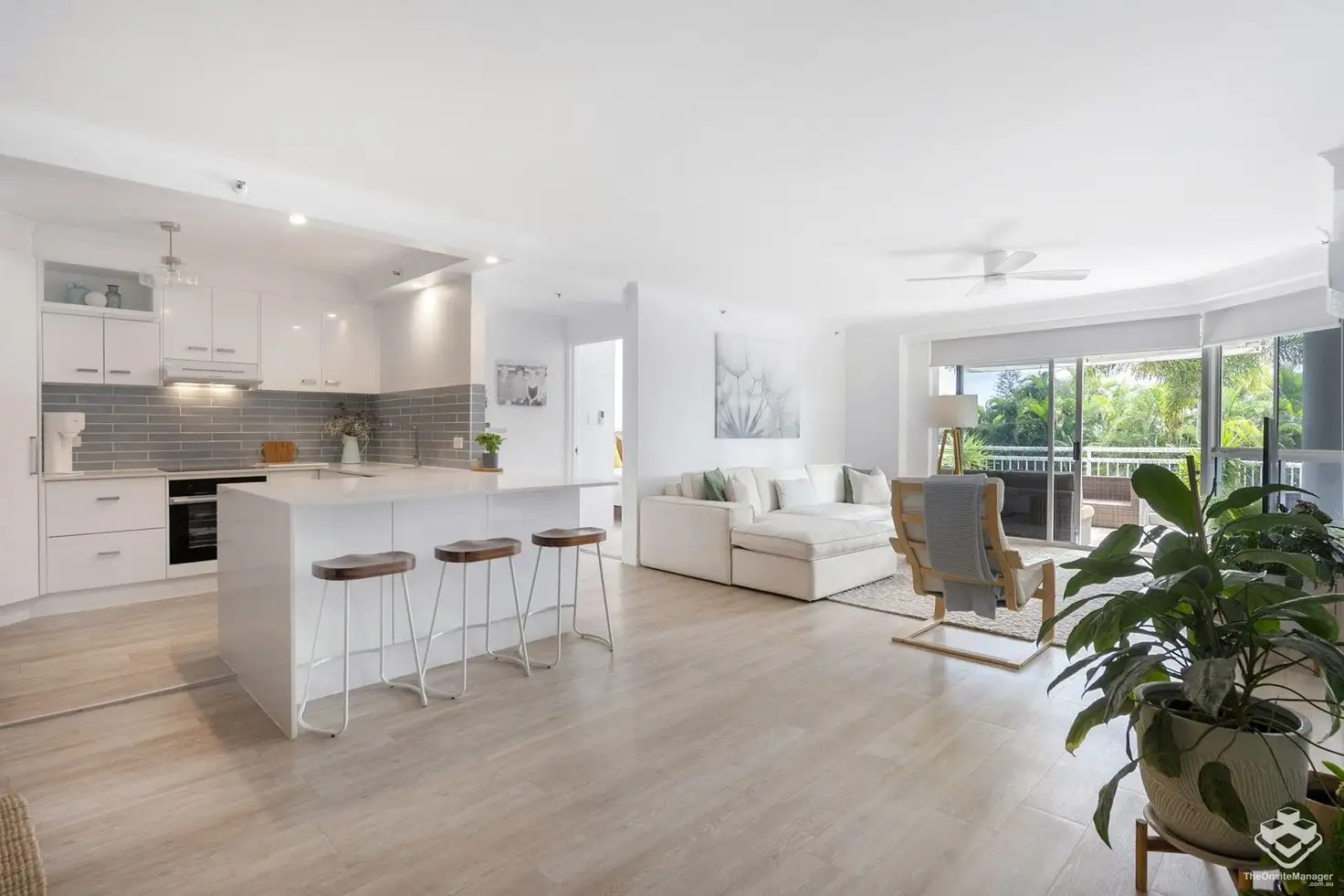 Main view of Homely apartment listing, 5/11-17 Hughes Avenue, Main Beach QLD 4217
