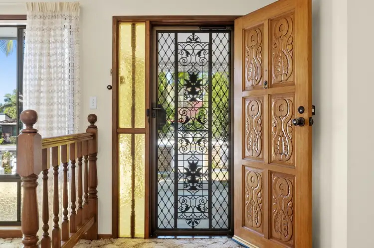 9 Latrobe Avenue